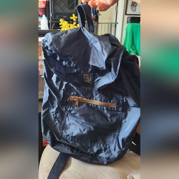 Volcom collapsible backpack - Picture 5 of 6